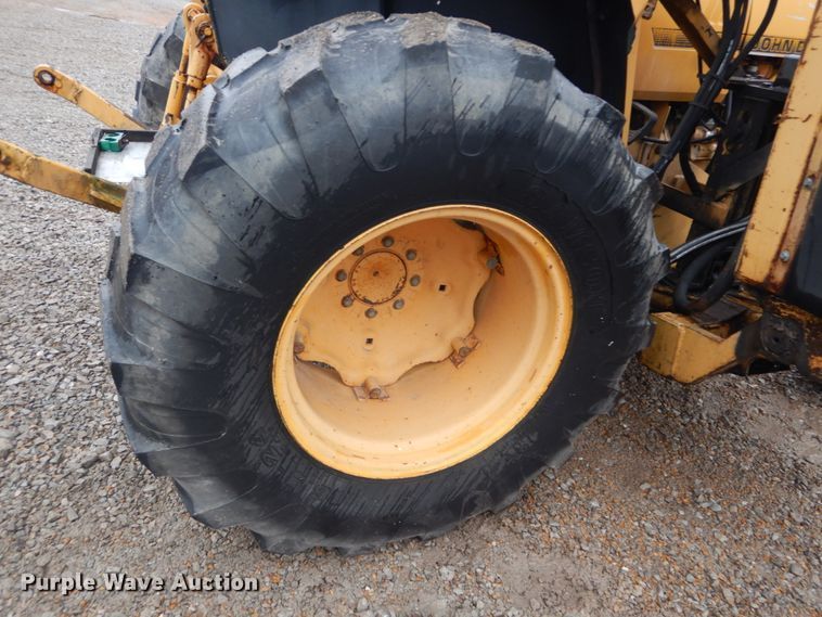 image for item GT9703 1996 John Deere 5500  tractor