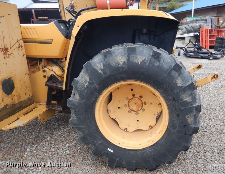 image for item GT9703 1996 John Deere 5500  tractor