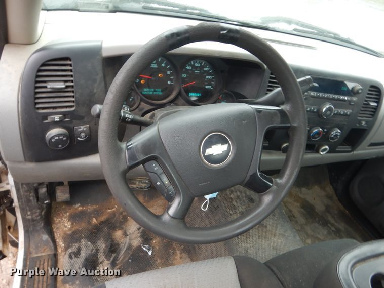 image for item HE9547 2008 Chevrolet Silverado 1500  pickup truck