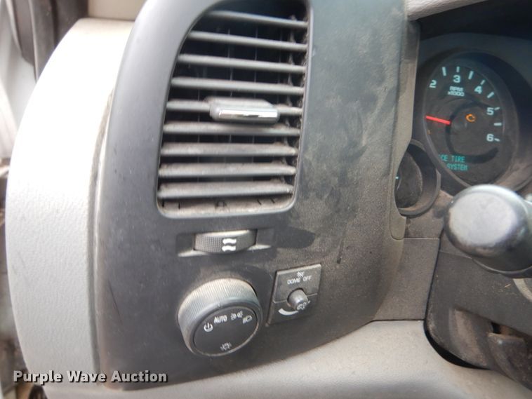 image for item HE9547 2008 Chevrolet Silverado 1500  pickup truck