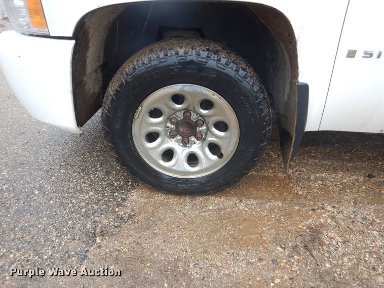 image for item HE9547 2008 Chevrolet Silverado 1500  pickup truck