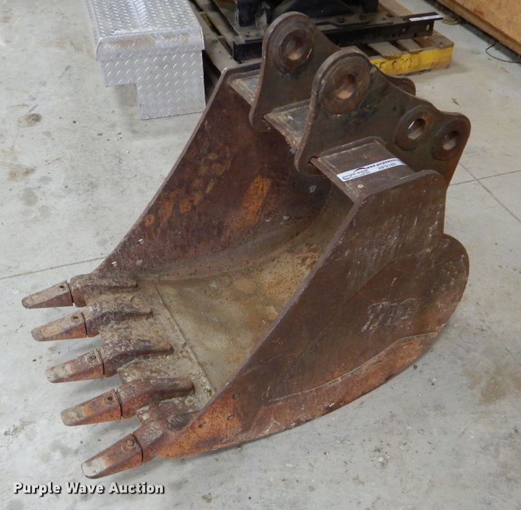 image for item HF9180 TAG  24"W excavator bucket