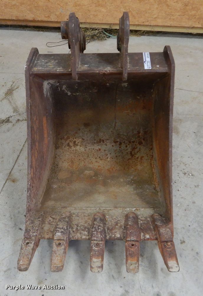 image for item HF9180 TAG  24"W excavator bucket