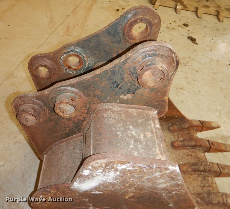 image for item HF9180 TAG  24"W excavator bucket