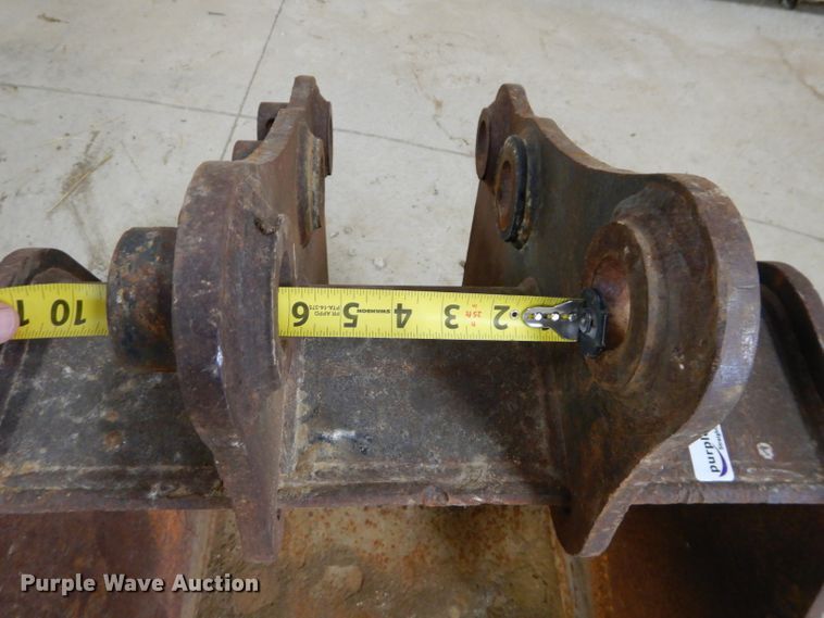 image for item HF9180 TAG  24"W excavator bucket