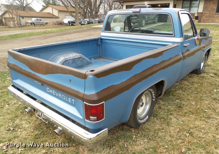 image for item HF9832 1985 Chevrolet C10  pickup truck