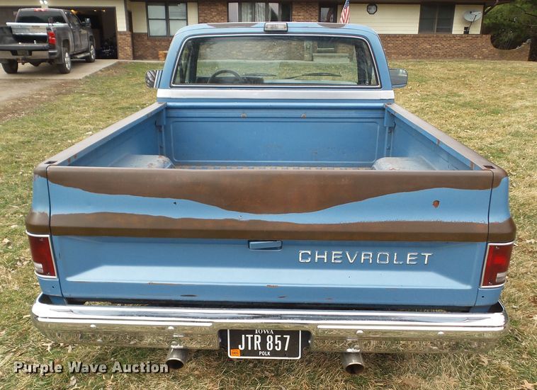 image for item HF9832 1985 Chevrolet C10  pickup truck