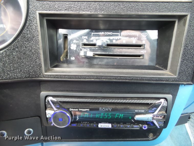 image for item HF9832 1985 Chevrolet C10  pickup truck