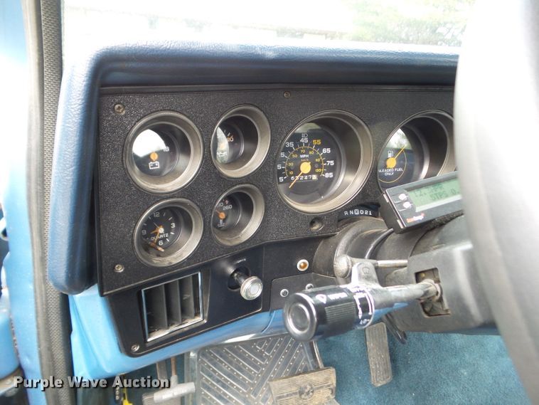 image for item HF9832 1985 Chevrolet C10  pickup truck