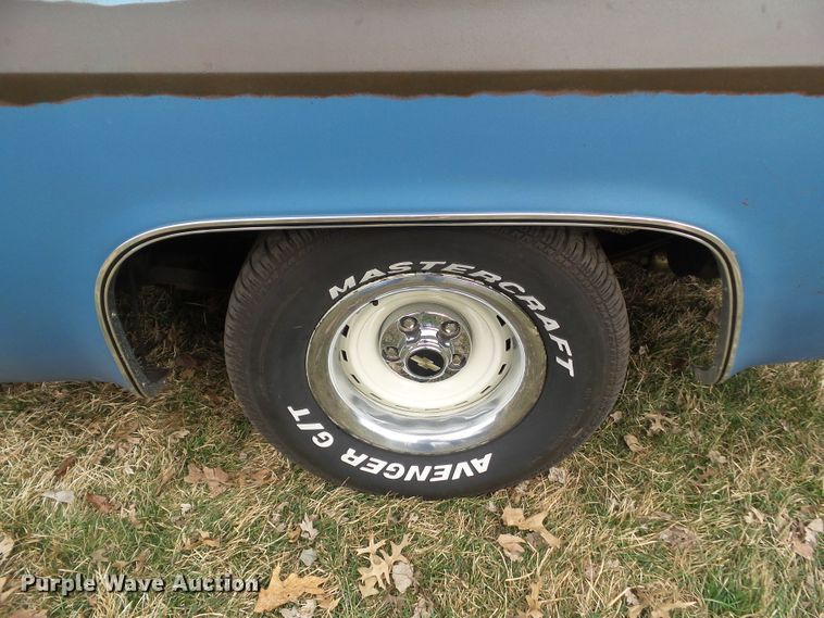 image for item HF9832 1985 Chevrolet C10  pickup truck