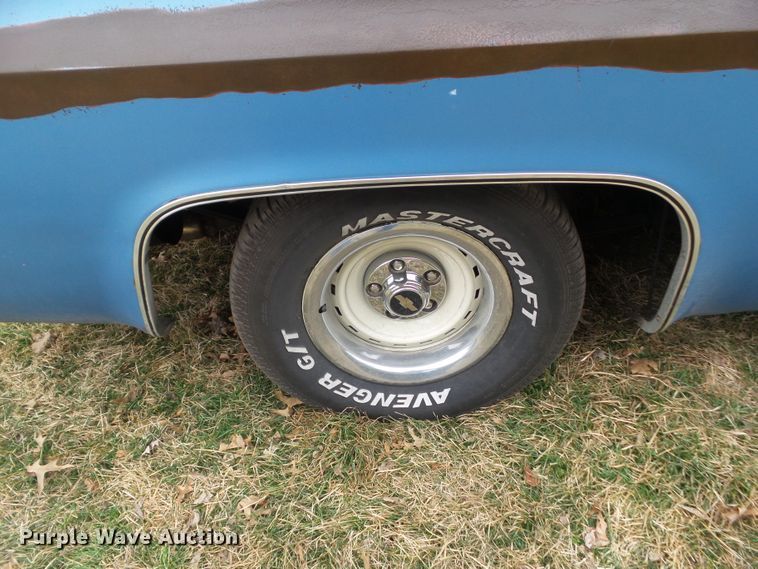 image for item HF9832 1985 Chevrolet C10  pickup truck