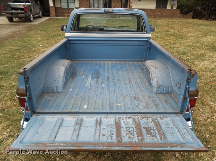 image for item HF9832 1985 Chevrolet C10  pickup truck