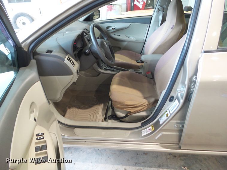 image for item HF9854 2009 Toyota Corolla LE