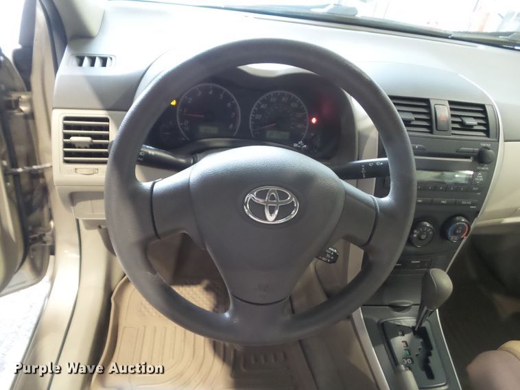 image for item HF9854 2009 Toyota Corolla LE