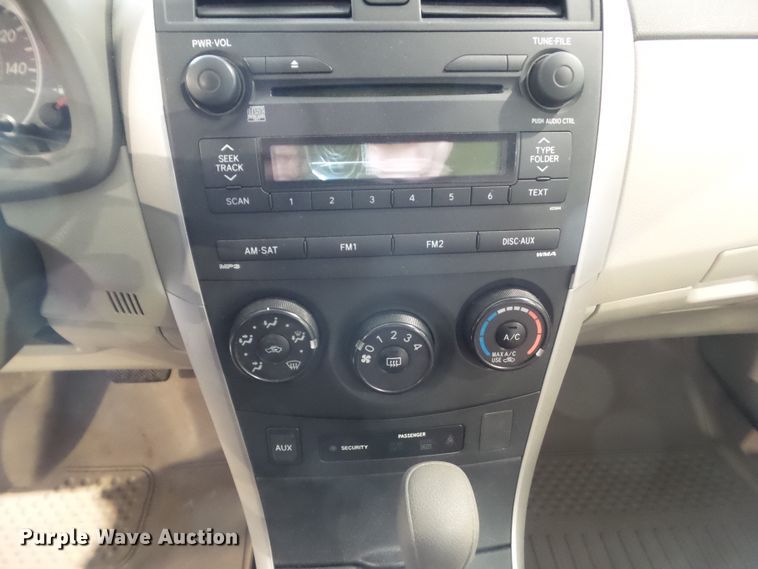 image for item HF9854 2009 Toyota Corolla LE