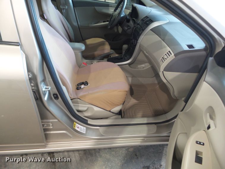 image for item HF9854 2009 Toyota Corolla LE