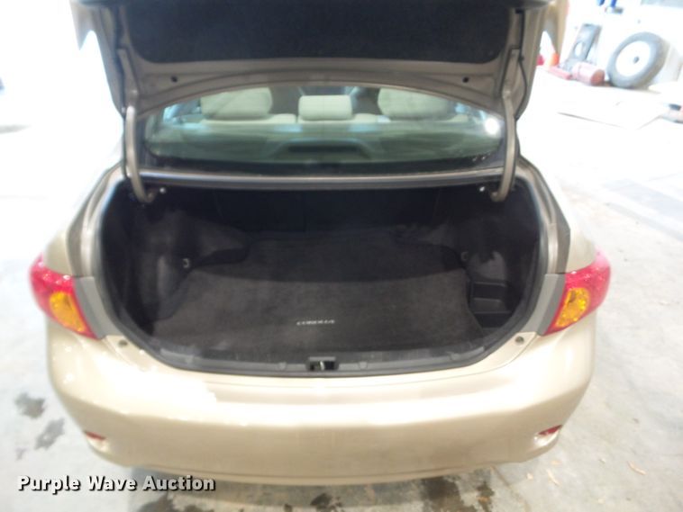 image for item HF9854 2009 Toyota Corolla LE