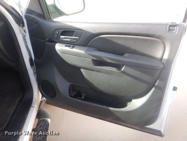 image for item HG9677 2013 Chevrolet Tahoe  SUV