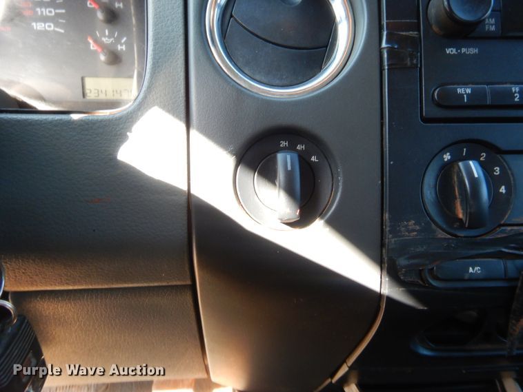 image for item HG9911 2007 Ford F150  SuperCrew pickup truck