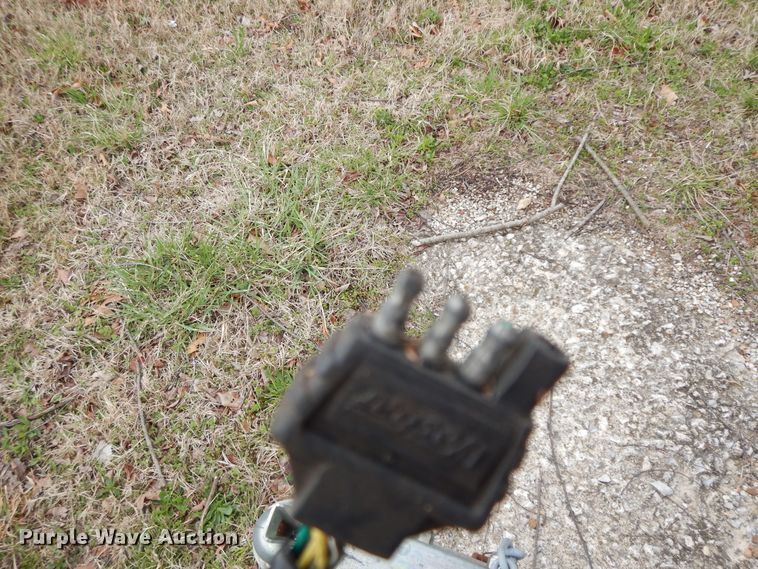 image for item HO9335 2001 Yacht Lowe  boat trailer