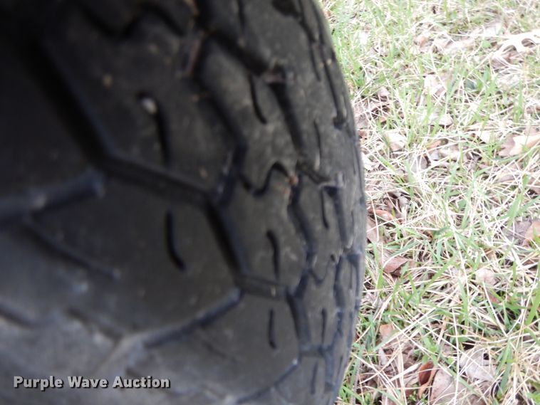 image for item HO9335 2001 Yacht Lowe  boat trailer