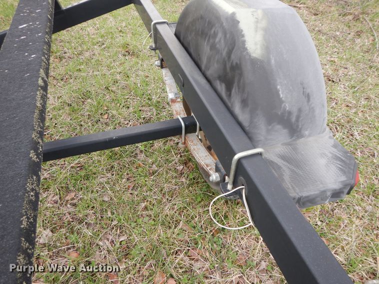 image for item HO9335 2001 Yacht Lowe  boat trailer