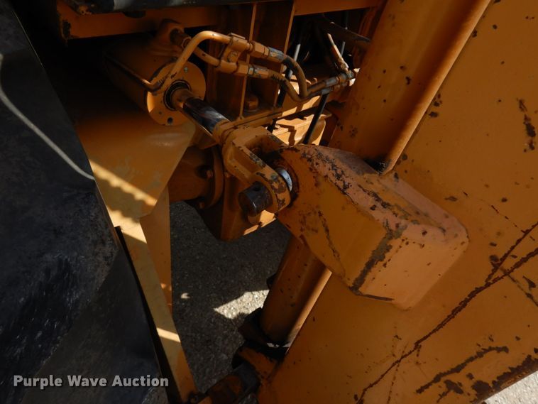 image for item HR9016 Case 580E  forklift