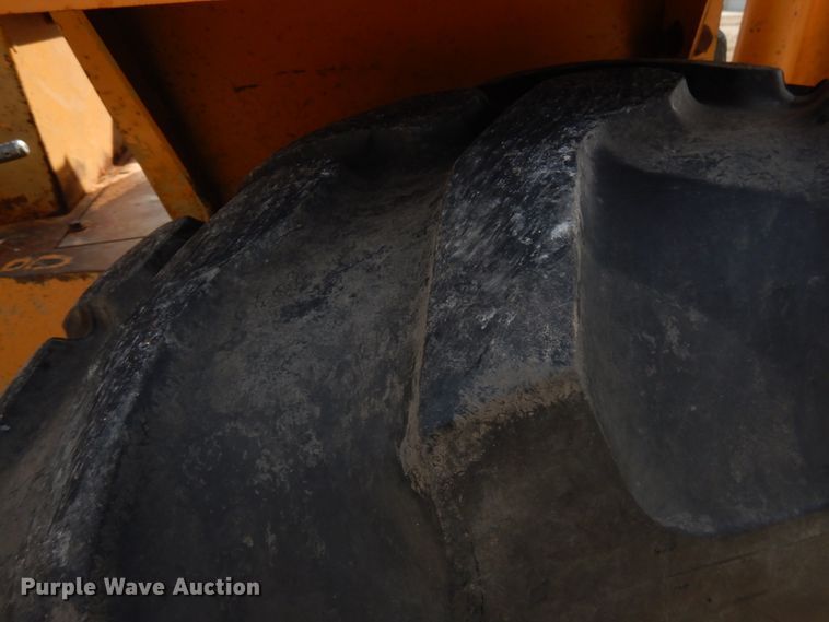 image for item HR9016 Case 580E  forklift