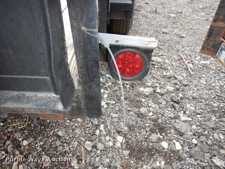 image for item HU9068 2000 Buck Dandy utility trailer