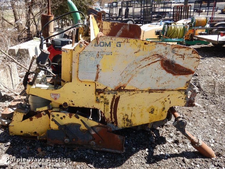 image for item HU9077 Bomag Pro Paver 413  paver