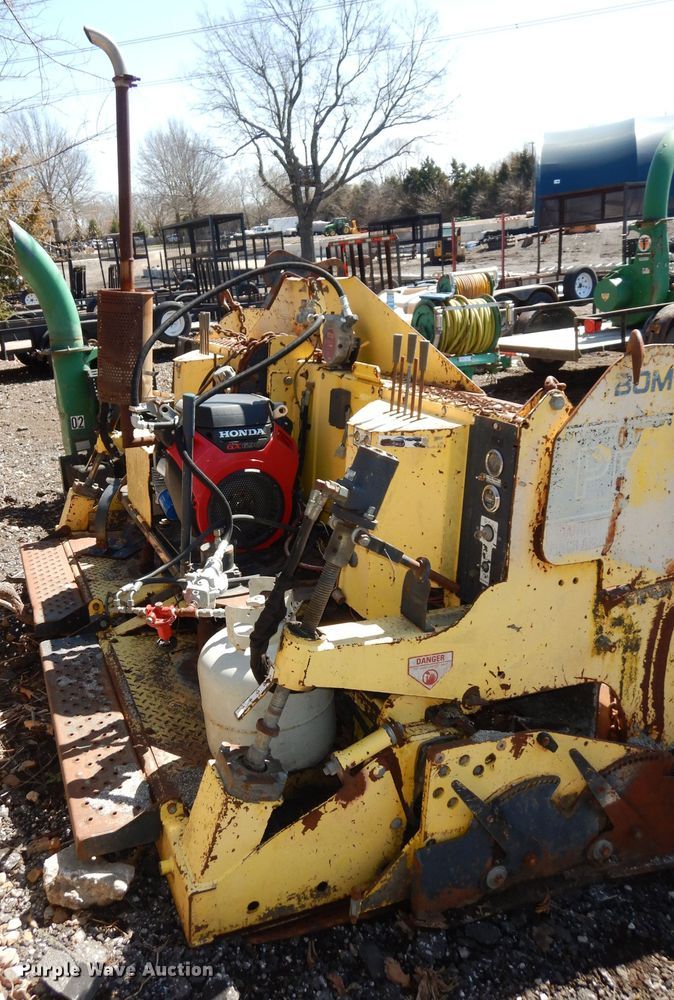 image for item HU9077 Bomag Pro Paver 413  paver