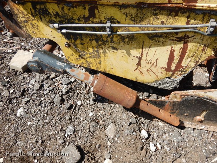 image for item HU9077 Bomag Pro Paver 413  paver