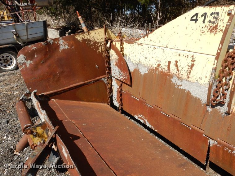 image for item HU9077 Bomag Pro Paver 413  paver