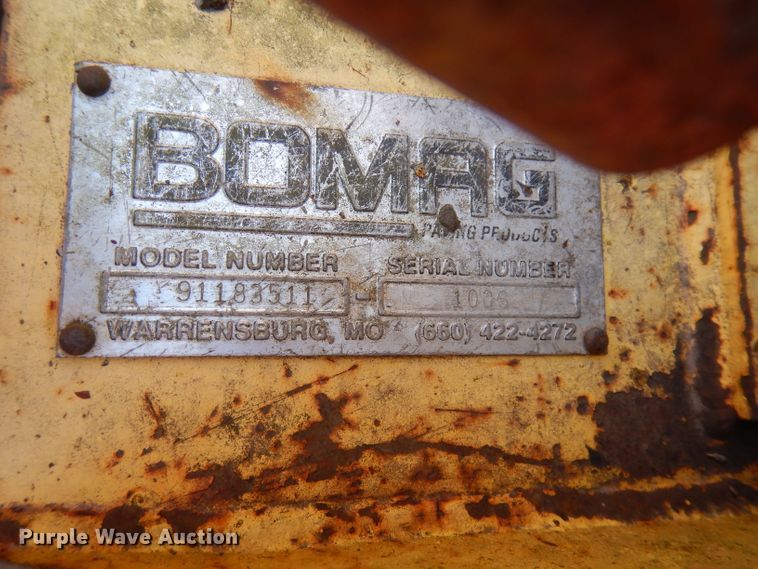 image for item HU9077 Bomag Pro Paver 413  paver