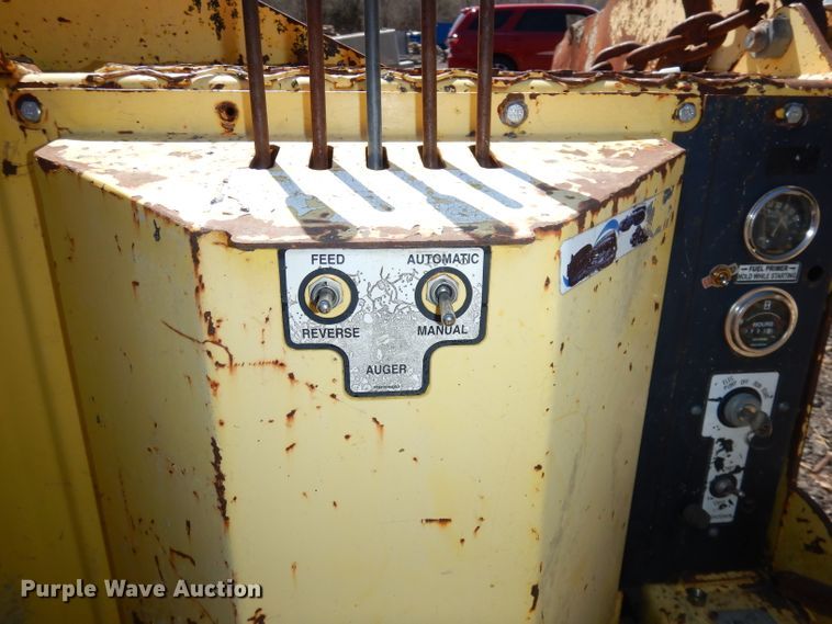 image for item HU9077 Bomag Pro Paver 413  paver