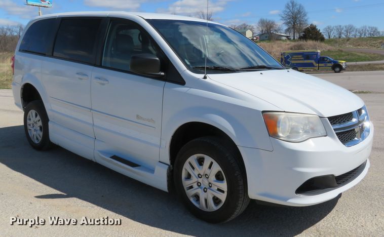 image for item HV9707 2014 Dodge Grand Caravan handicap accessible van