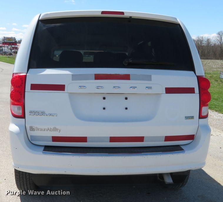 image for item HV9707 2014 Dodge Grand Caravan handicap accessible van