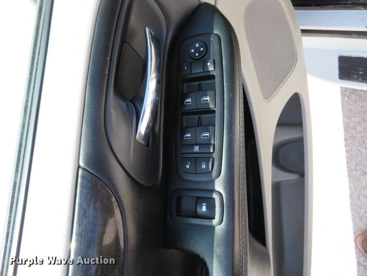 image for item HV9707 2014 Dodge Grand Caravan handicap accessible van