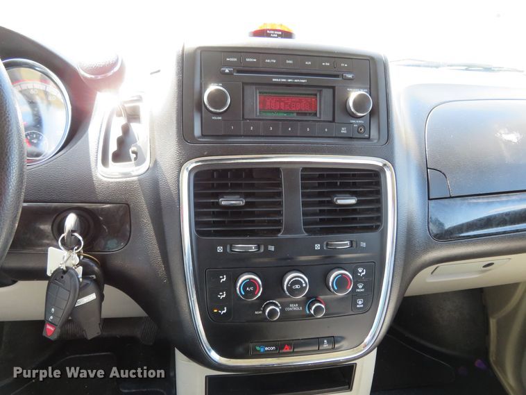 image for item HV9707 2014 Dodge Grand Caravan handicap accessible van