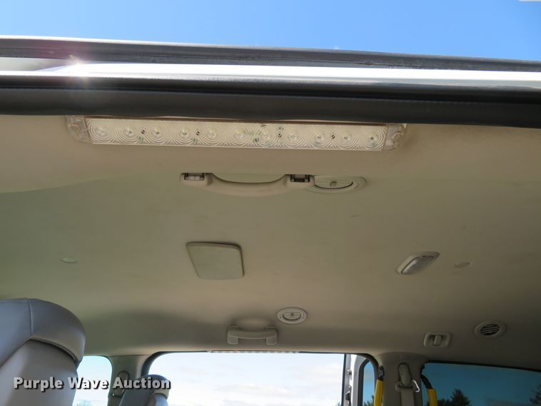 image for item HV9707 2014 Dodge Grand Caravan handicap accessible van