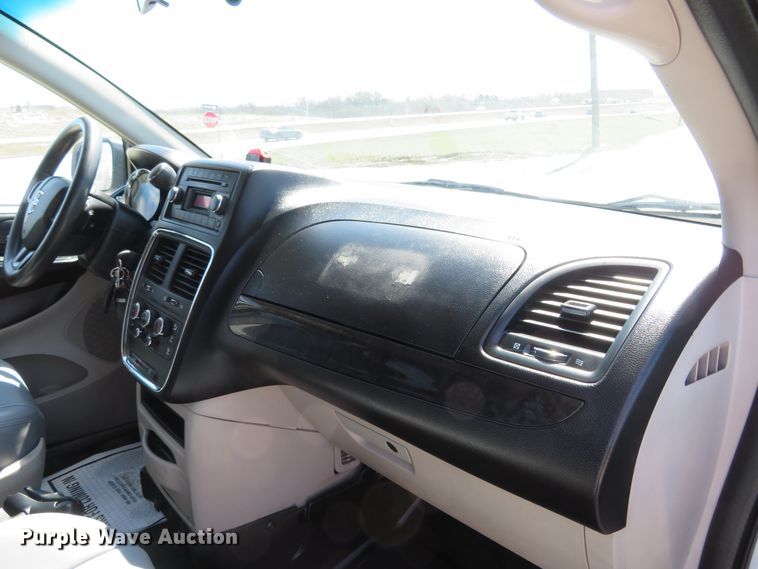 image for item HV9707 2014 Dodge Grand Caravan handicap accessible van