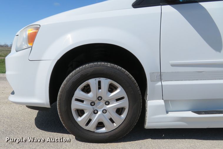 image for item HV9707 2014 Dodge Grand Caravan handicap accessible van