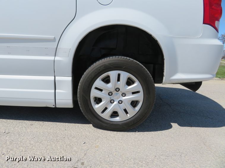 image for item HV9707 2014 Dodge Grand Caravan handicap accessible van