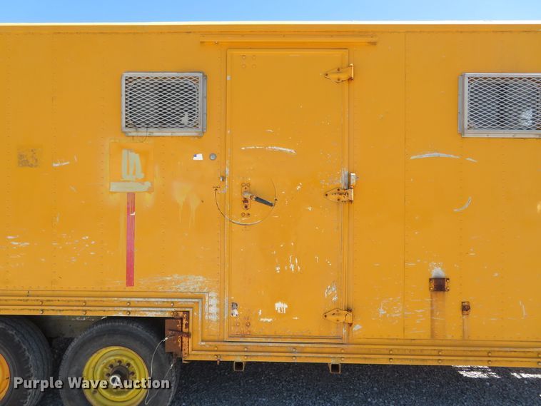 image for item HV9722 1991 Craftsmen office trailer