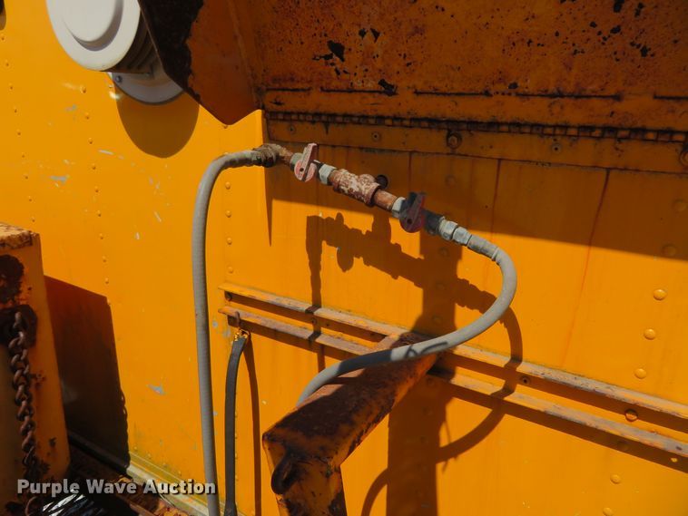 image for item HV9722 1991 Craftsmen office trailer