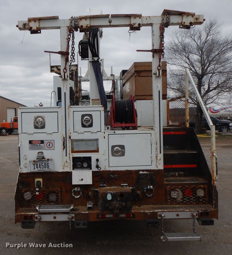 image for item II9334 2010 International 7400  Crew Cab utility / service truck