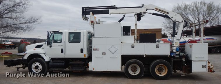 image for item II9334 2010 International 7400  Crew Cab utility / service truck