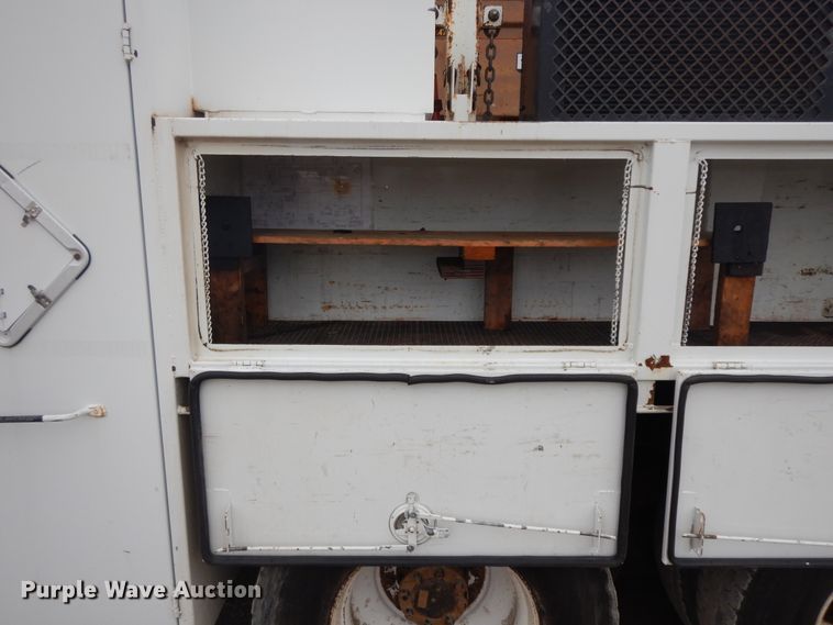 image for item II9334 2010 International 7400  Crew Cab utility / service truck