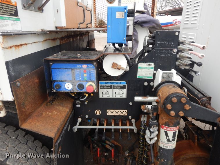 image for item II9334 2010 International 7400  Crew Cab utility / service truck