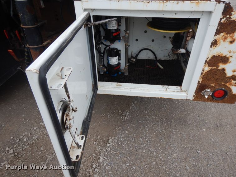 image for item II9334 2010 International 7400  Crew Cab utility / service truck